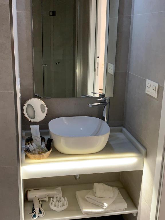 Koupelna v ubytování San Lorenzo Apartamentos y Suites