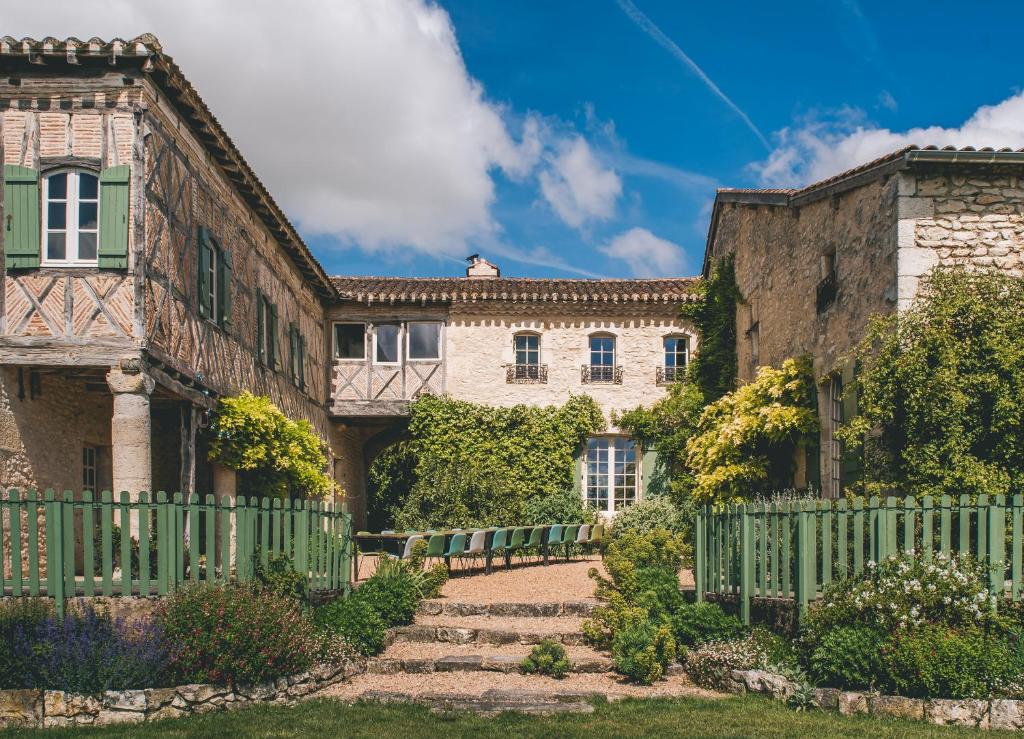 Chateau de Puissentut - Housity
