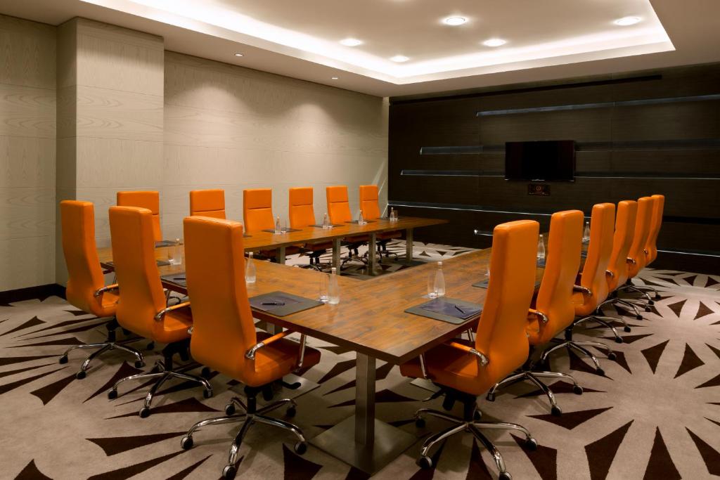 Konferenční prostory v ubytování Millennium Al Rawdah Hotel