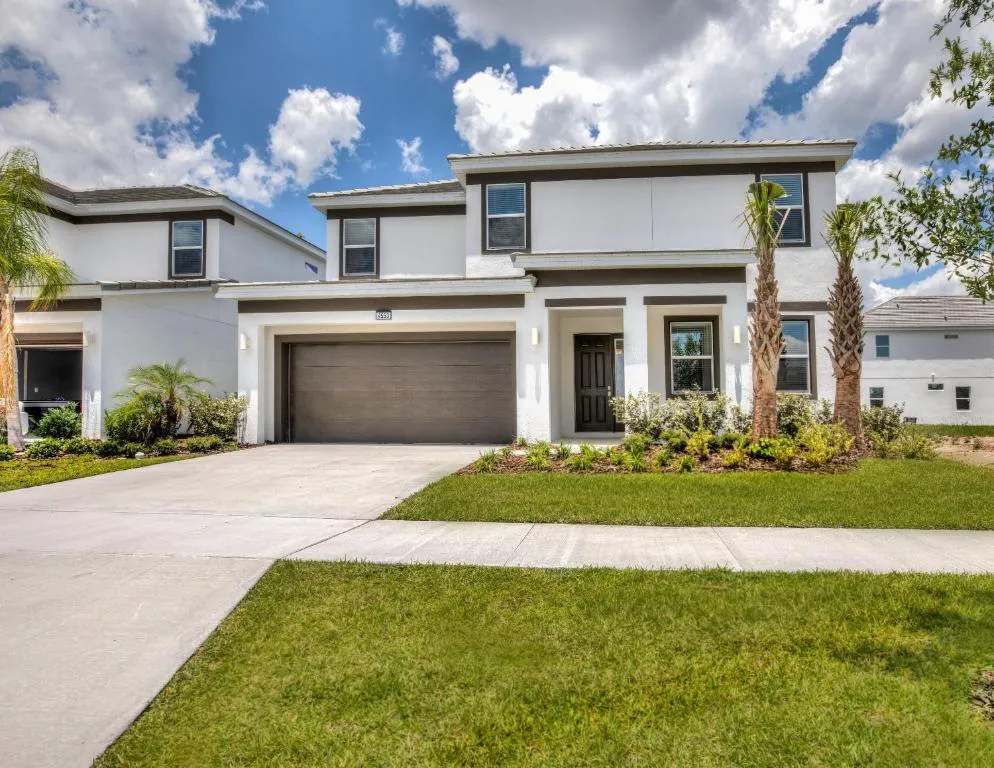 Near Disney - 6BR Family Resort Mansion - Private Pool/BBQ!, Kissimmee, United States