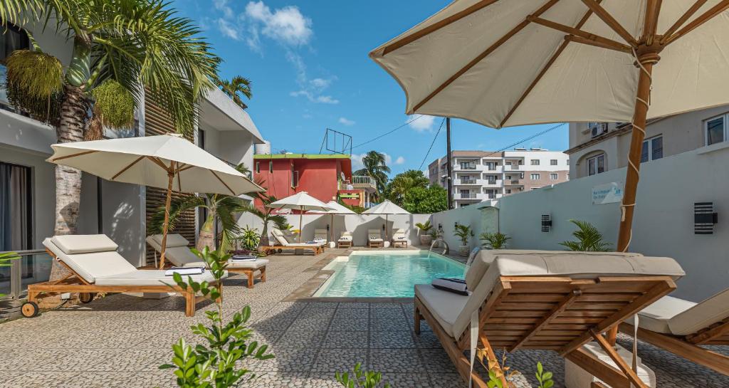 Bazén v ubytování Seastar Hotel nebo v jeho okolí