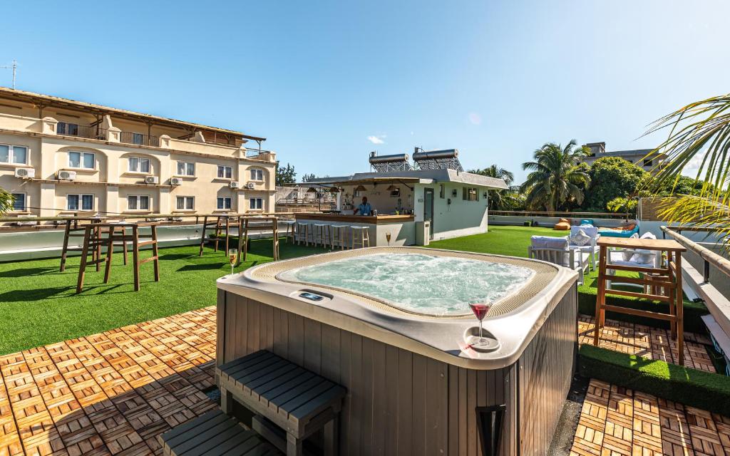 Bazén v ubytování Seastar Hotel nebo v jeho okolí