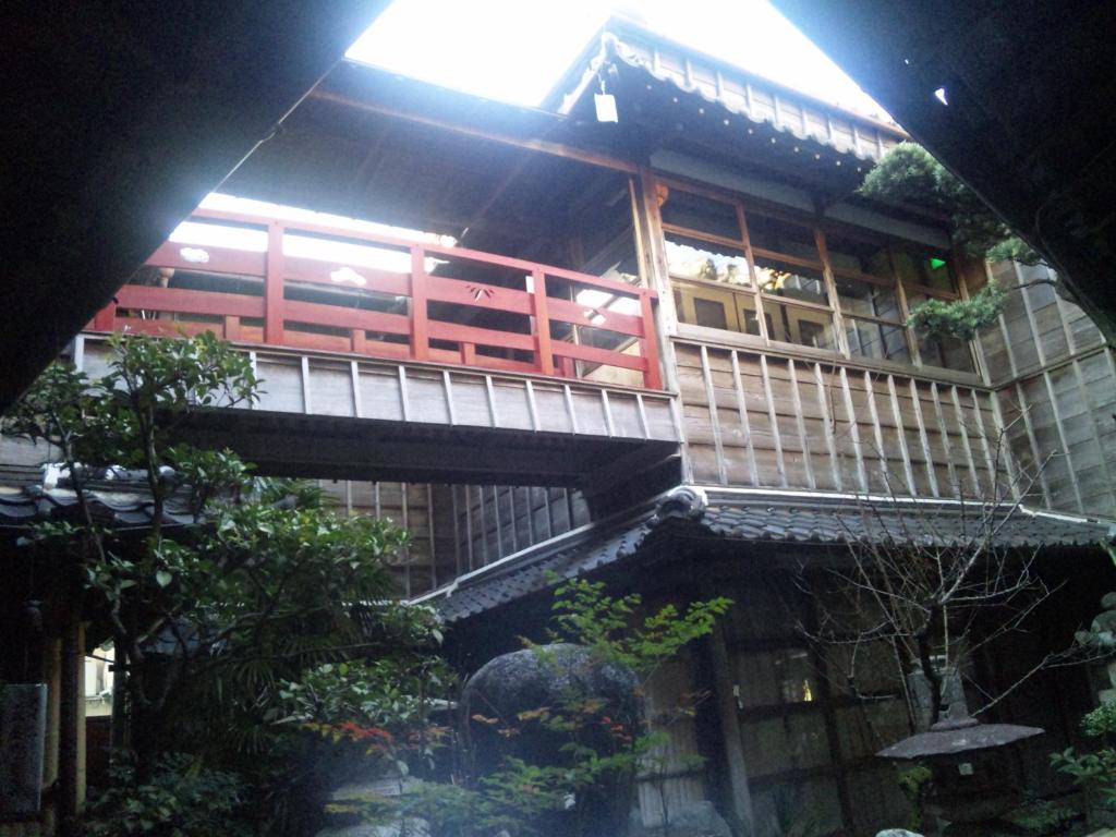 Budova, kde se ryokan nachází