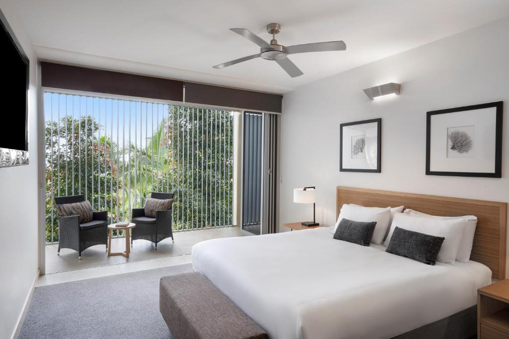 Postel nebo postele na pokoji v ubytování Peppers Noosa Resort and Villas