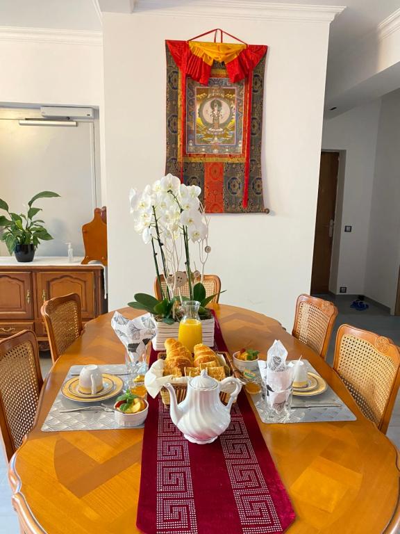 Reims Sherpa Guest House - 9