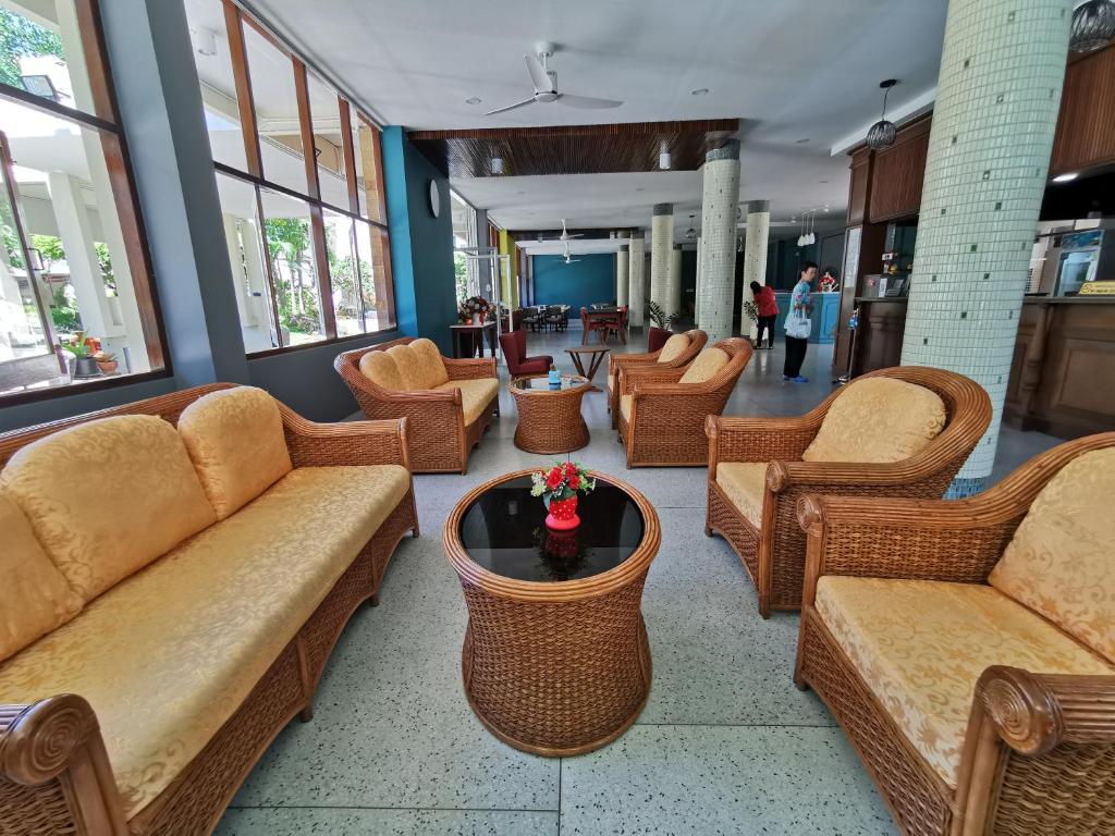 Posezení v ubytování Subhamitra Hotel Hua Hin-SHA Certified