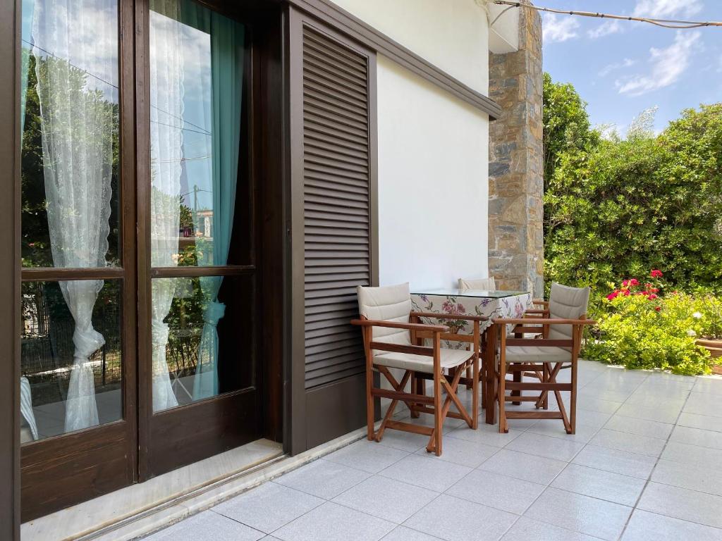 Eratous Seaside House - Apartamento De Una Habitación