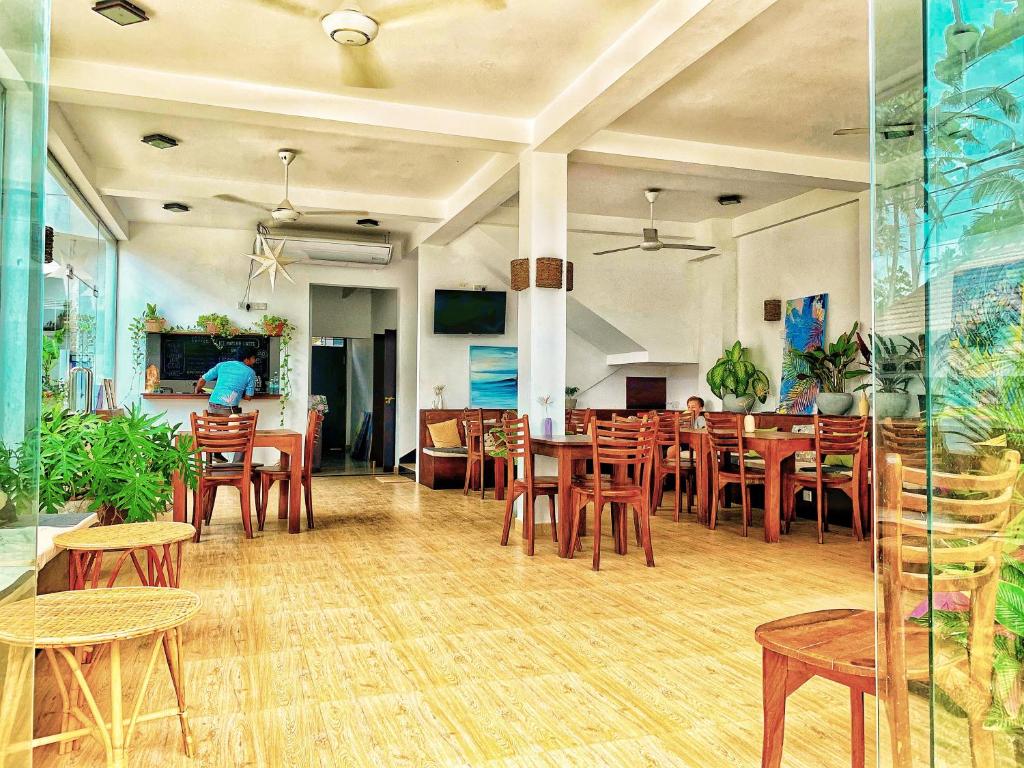 Un restaurant sau alt loc unde se poate mânca la Peak Point