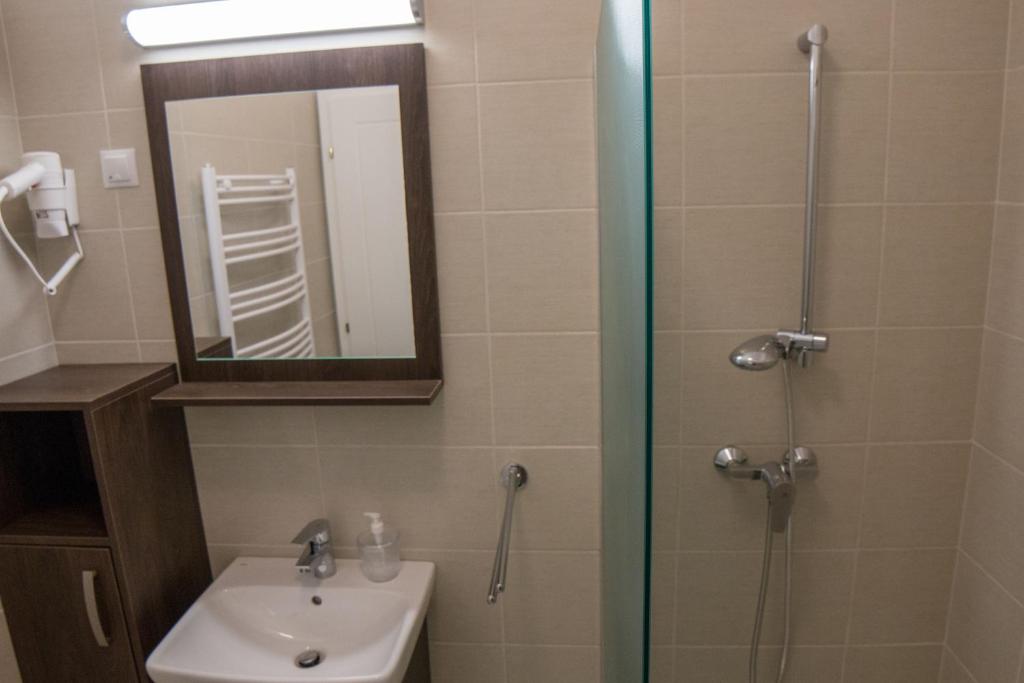 Mecset Apartman - Resim 18