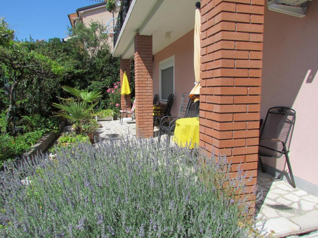 Zahrada ubytování Apartments Bura & Jugo, Cres, without stress