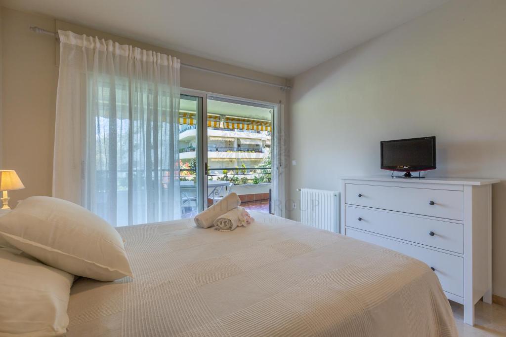 Guadalmina Beach Apartment by Dahlia Group, Marbella, Spain ...