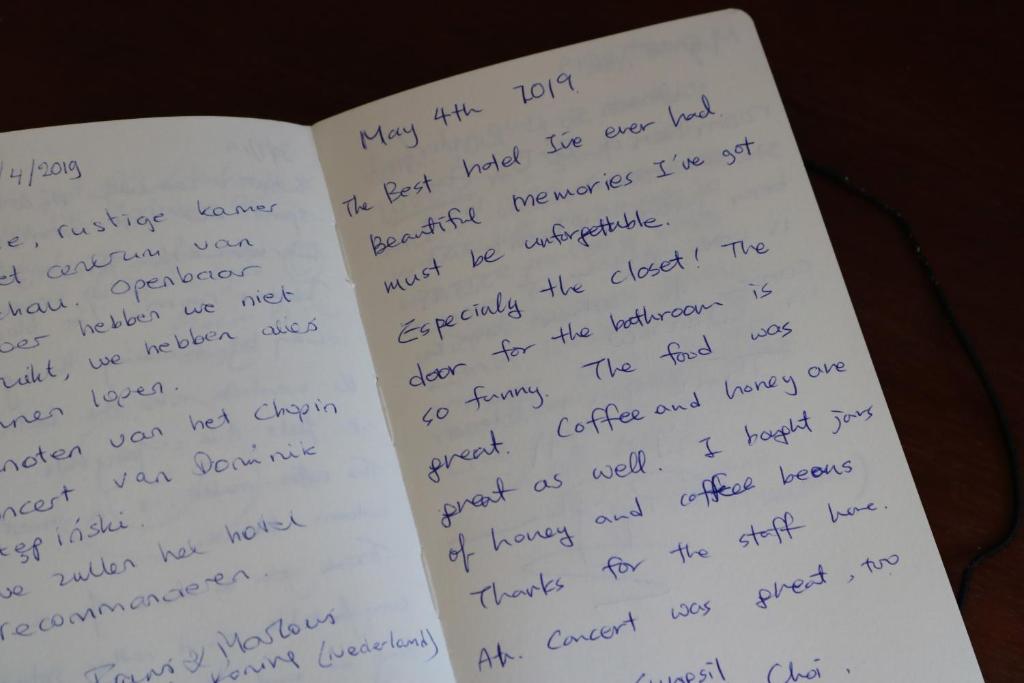 Chopin Boutique - Resim 23