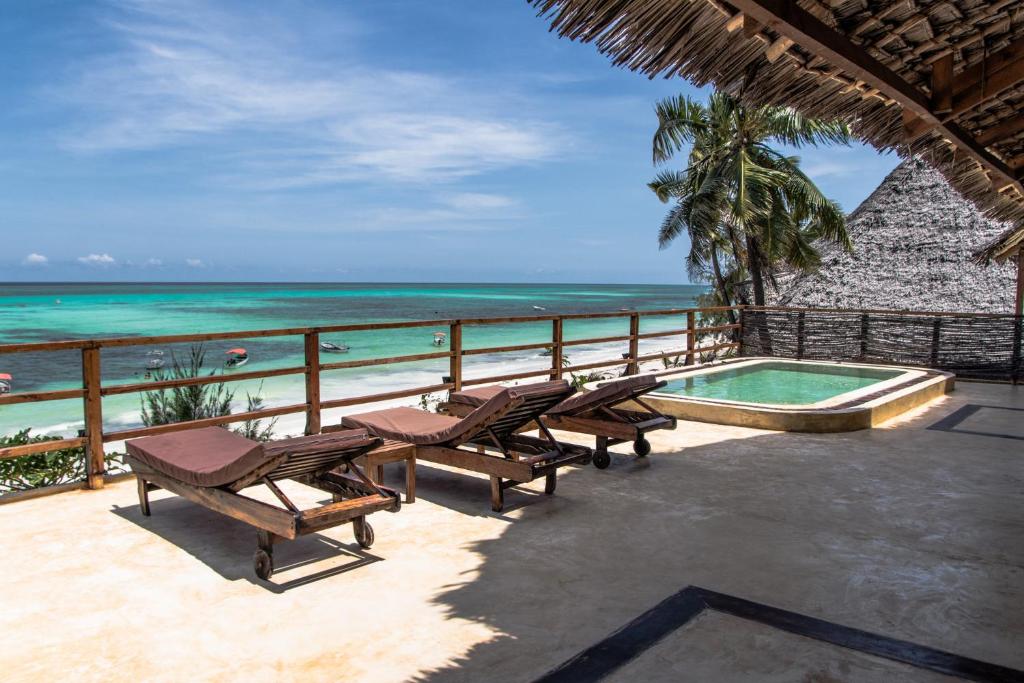 Swimmingpoolen hos eller tæt på Palafitta Zanzibar