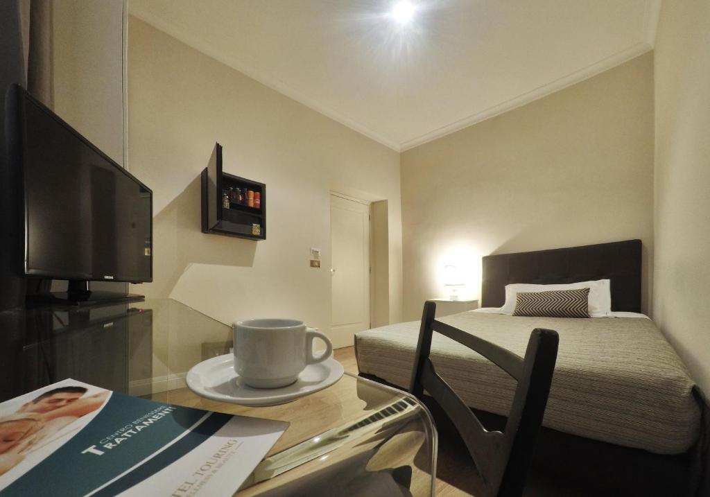 TV a/nebo společenská místnost v ubytování Hotel Touring Wellness & Beauty
