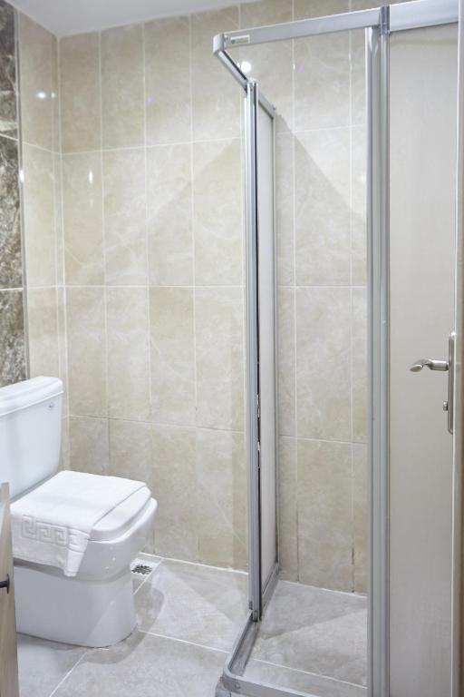 A bathroom at Luna Suites Taksim