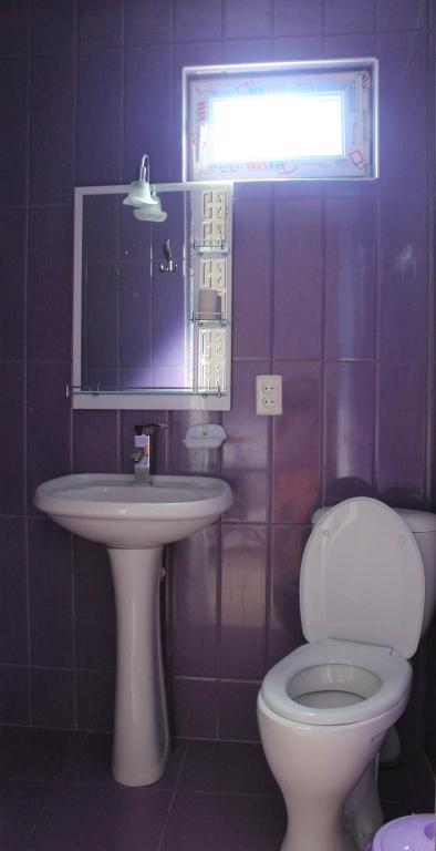 Koupelna v ubytování Guest house Racha