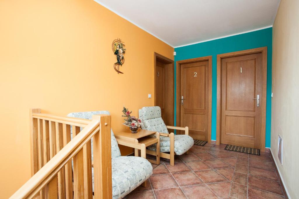 Posezení v ubytování Depandance Hotel u Crlíků