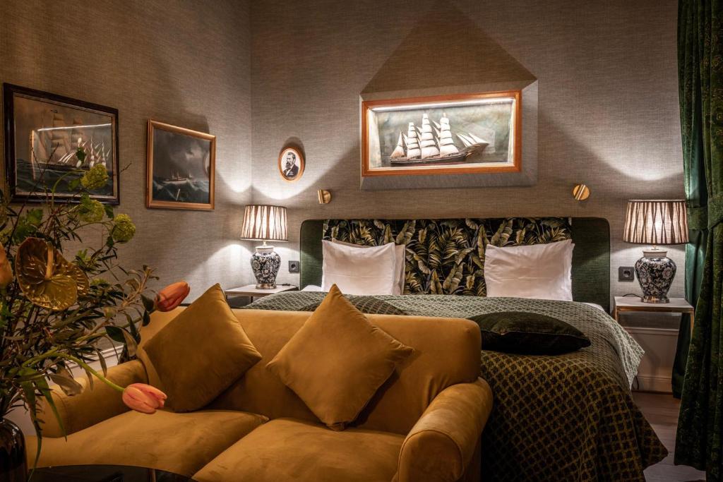 Victory Hotel photo