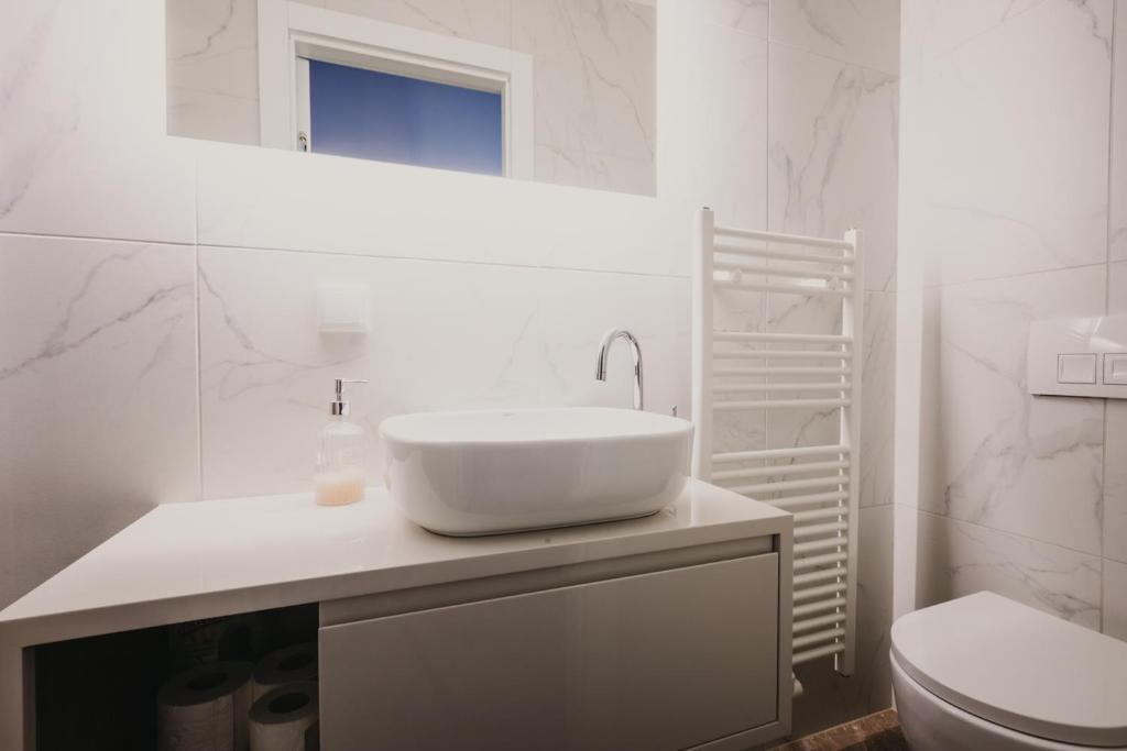 Łazienka w obiekcie ZEUS Design Apartments Wasserwelt