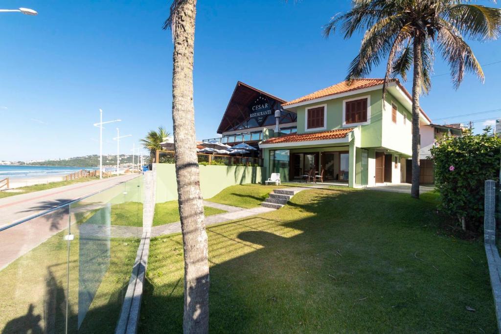  Lindo Sobrado Frente ao Mar