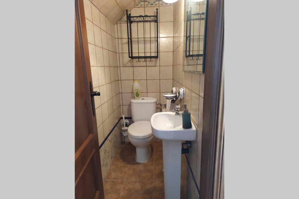 Koupelna v ubytování Vivienda Majaceite