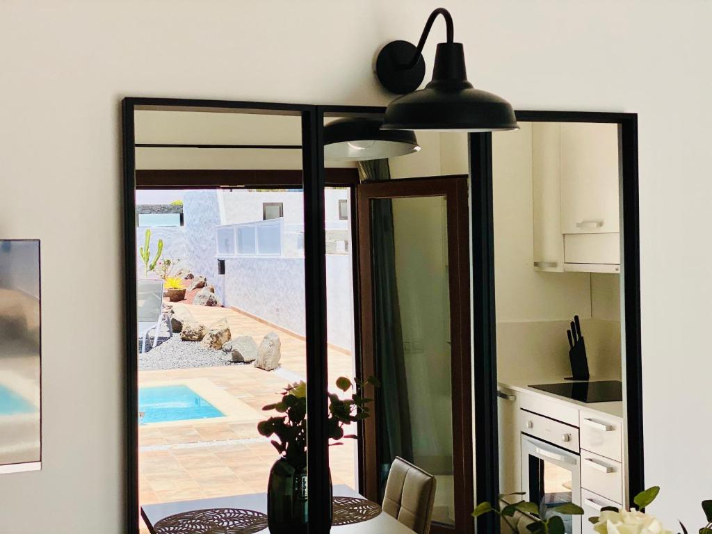 Bazén v ubytování Canaryislandshost l My Nest nebo v jeho okolí