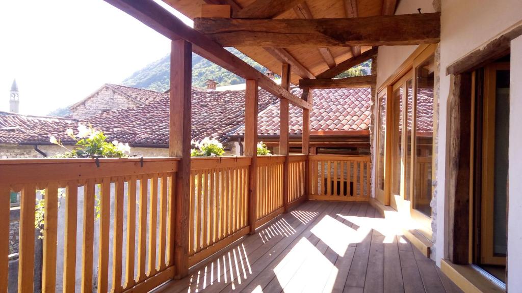 A balcony or terrace at Romantic Boutique Hospitality