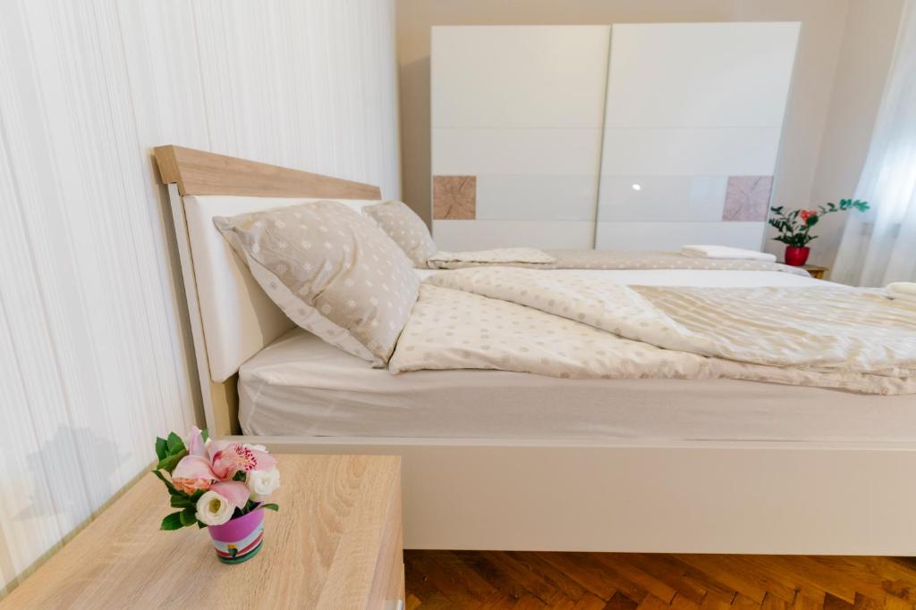 Afbeelding uit fotogalerij van Niš Downtown Residence in Niš