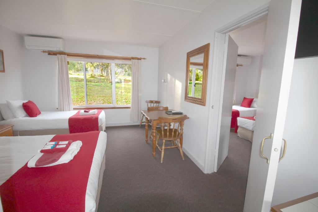 Postel nebo postele na pokoji v ubytování Port Arthur Motor Inn