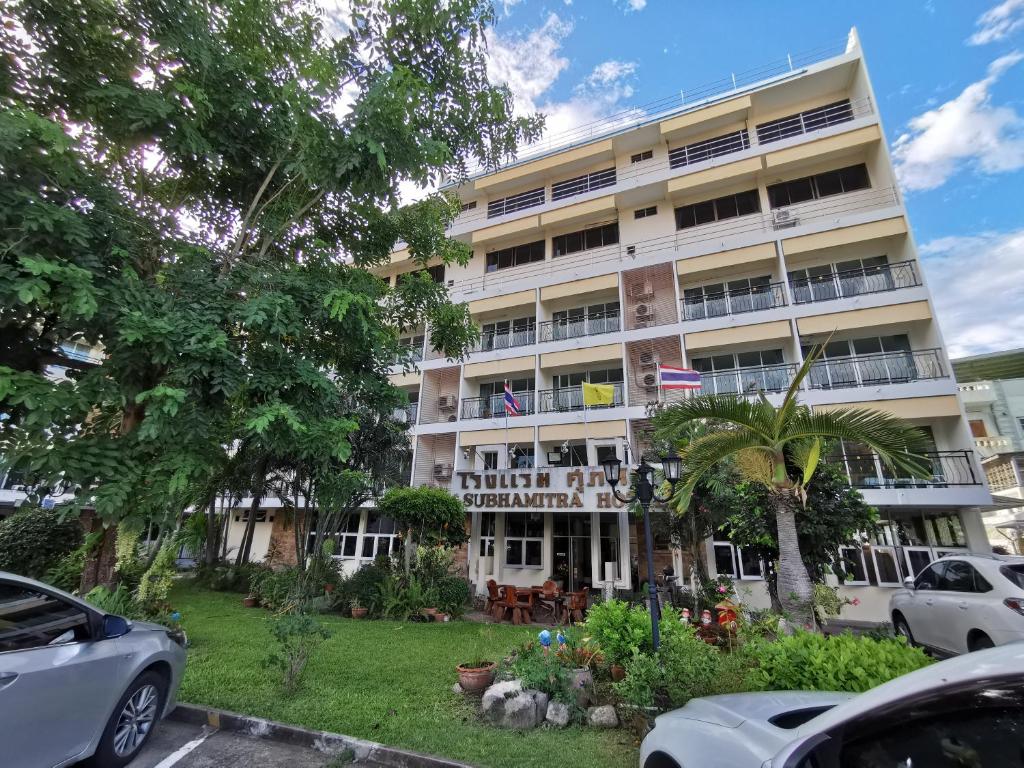 Budova, kde se hotel nachází