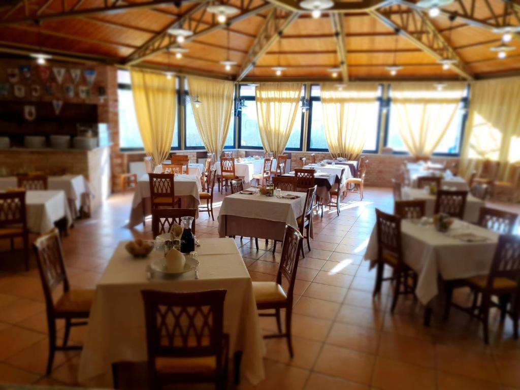 Restaurace v ubytování Hotel Holiday