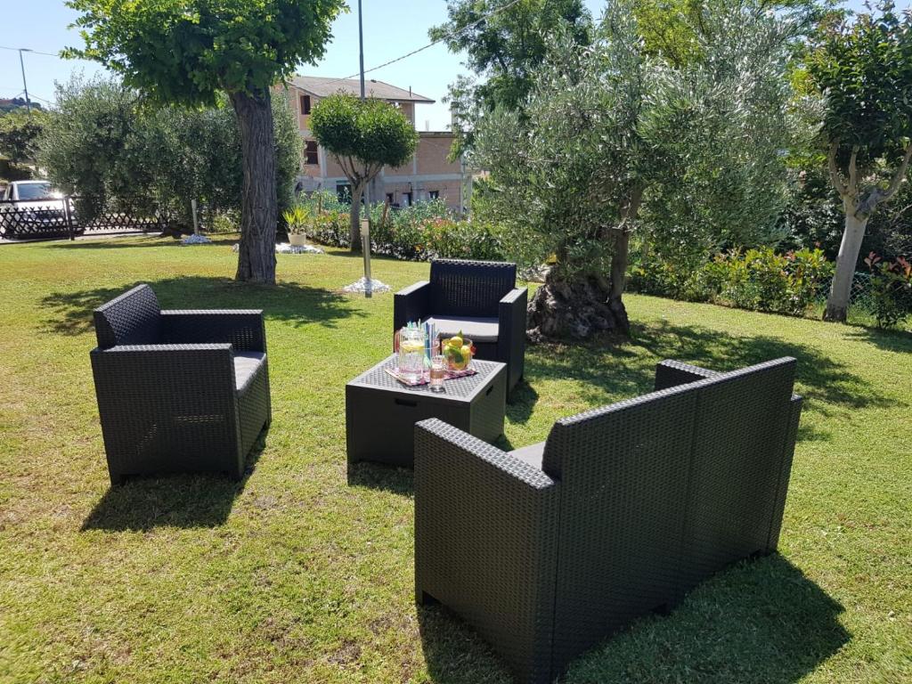 Zahrada ubytování Villetta in collina a due passi dal mare