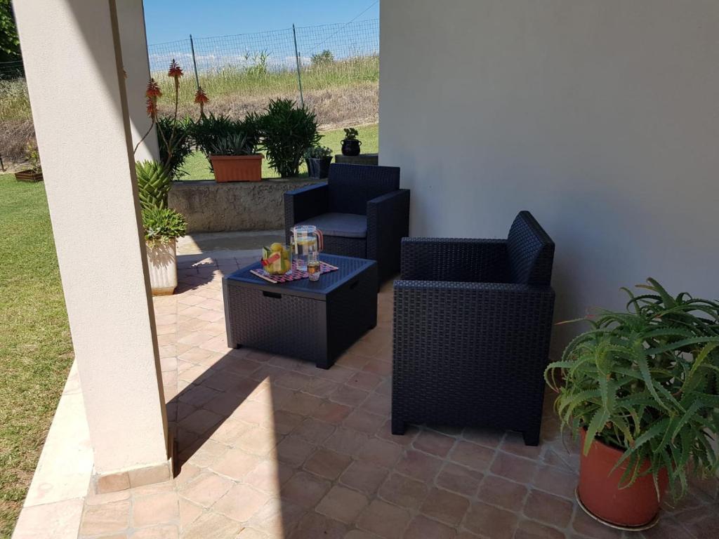 Posezení v ubytování Villetta in collina a due passi dal mare