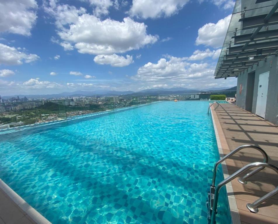 Eko Cheras Infinity Pool With Nice Klcc View H 20 12 Kuala Lumpur Harga Terkini 2021