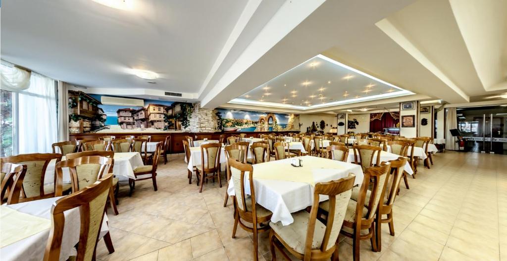 Restaurace v ubytování Hotel Villa List