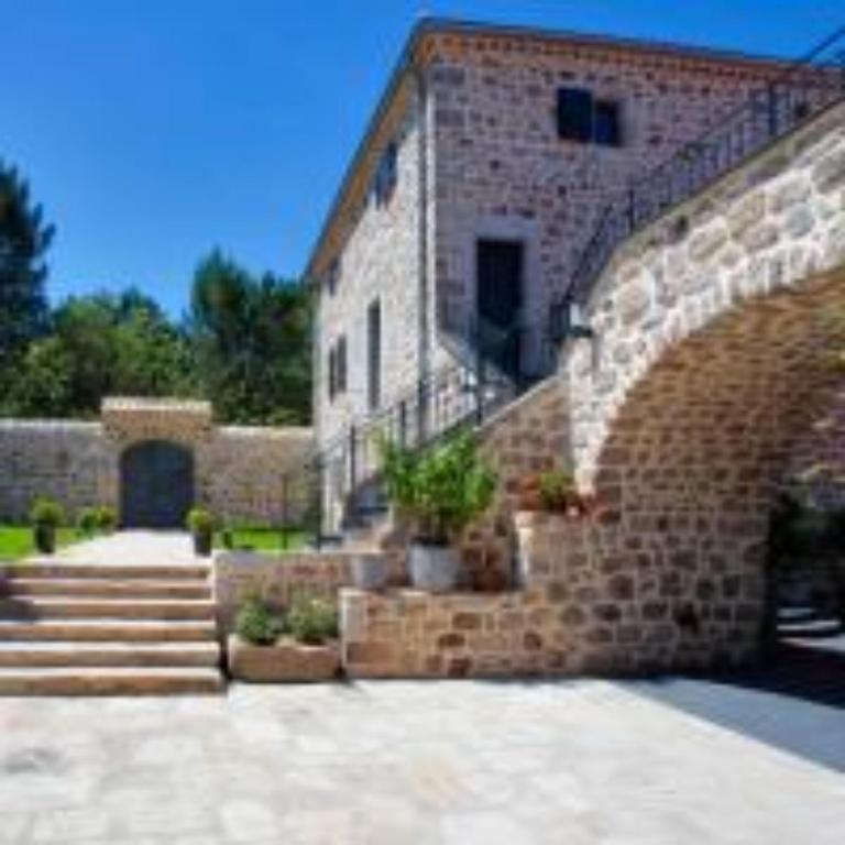 Fotografie z fotogalerie ubytování Le Mas de Baume v destinaci Rosières