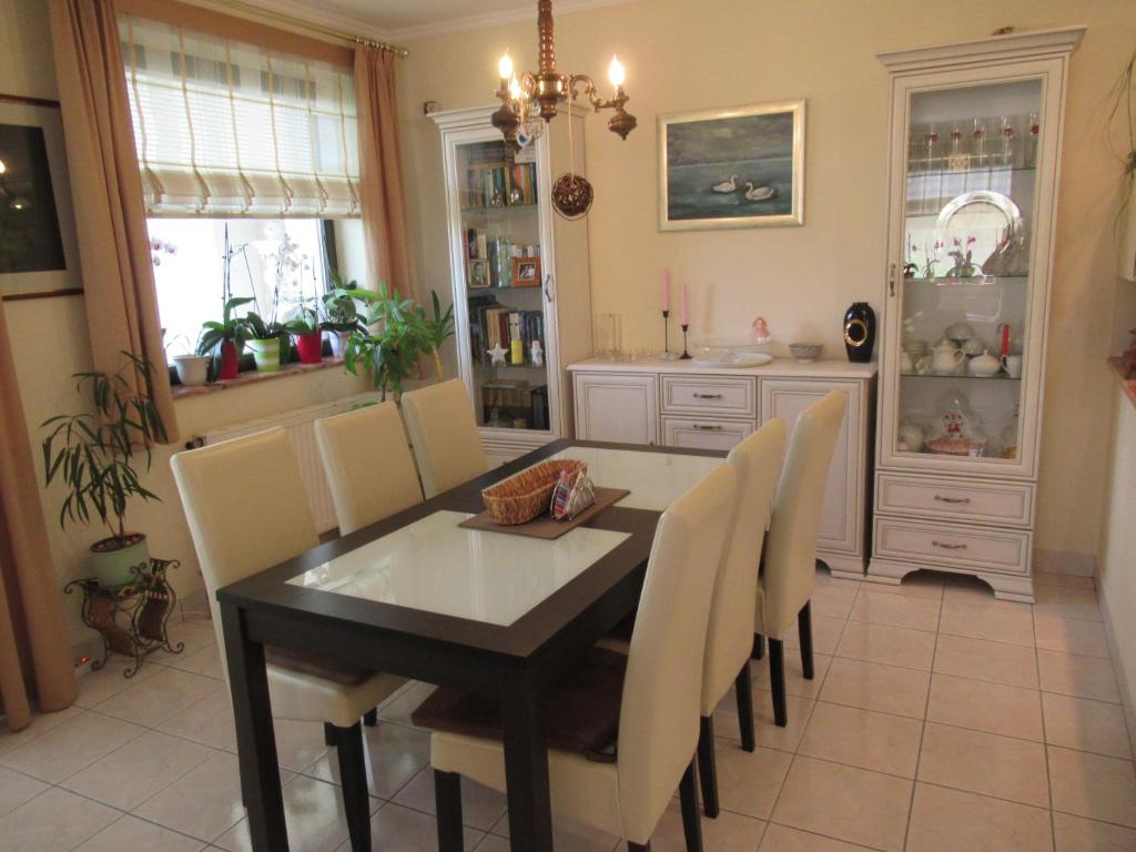 Kuchyň nebo kuchyňský kout v ubytování Vadvirág Apartman