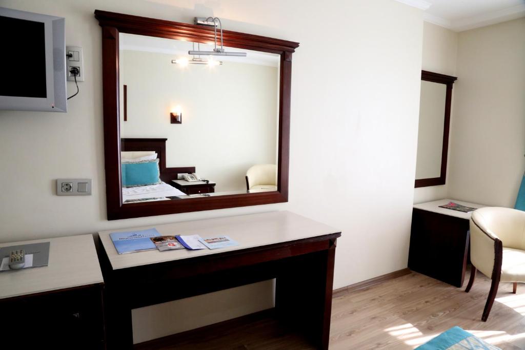 Kumburgaz Blue World Hotel - Habitación Triple Estándar