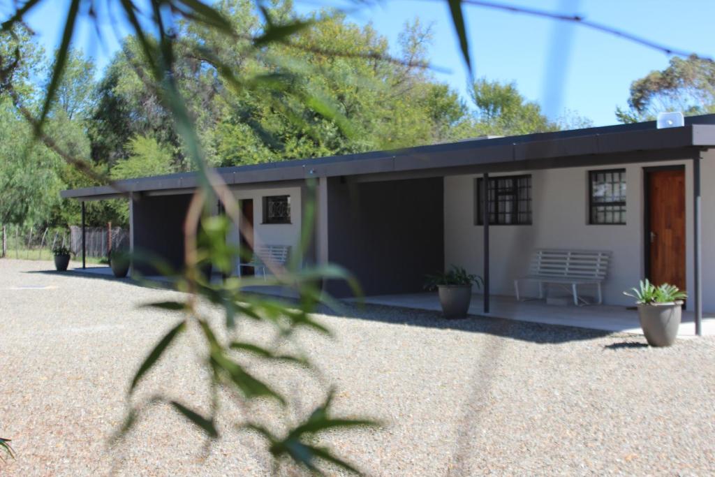 Pepper Tree Self catering, Oudtshoorn (updated prices 2024)