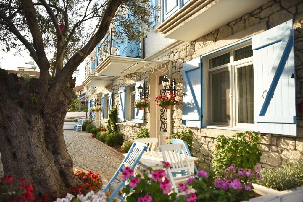 Zeytin Arası Apart Otel