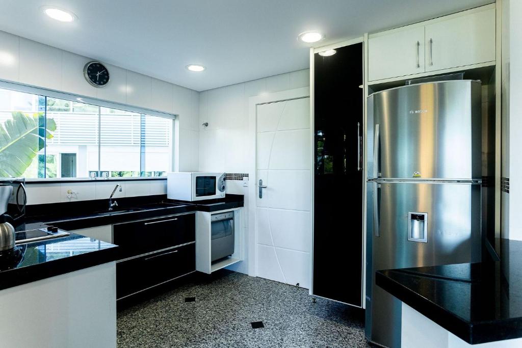  Mansão Toninhas - Condomínio de alto padrão em Ubatuba