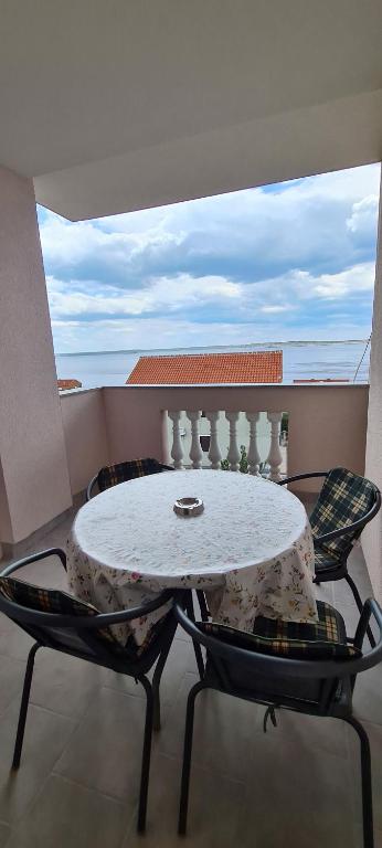 Balkón nebo terasa v ubytování Apartmani Cesar