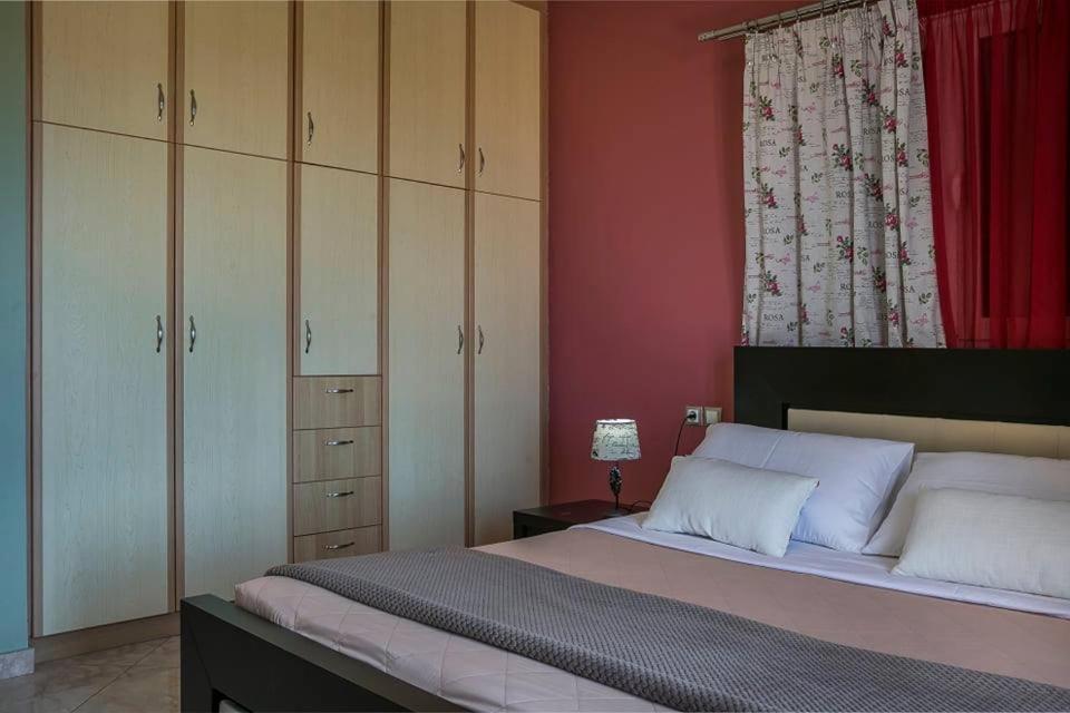 A bed or beds in a room at La Casa Di Lena