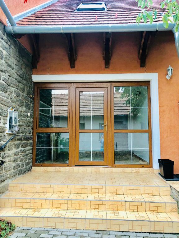 Exteriér alebo vchod do ubytovania Tihany Levendula Villa