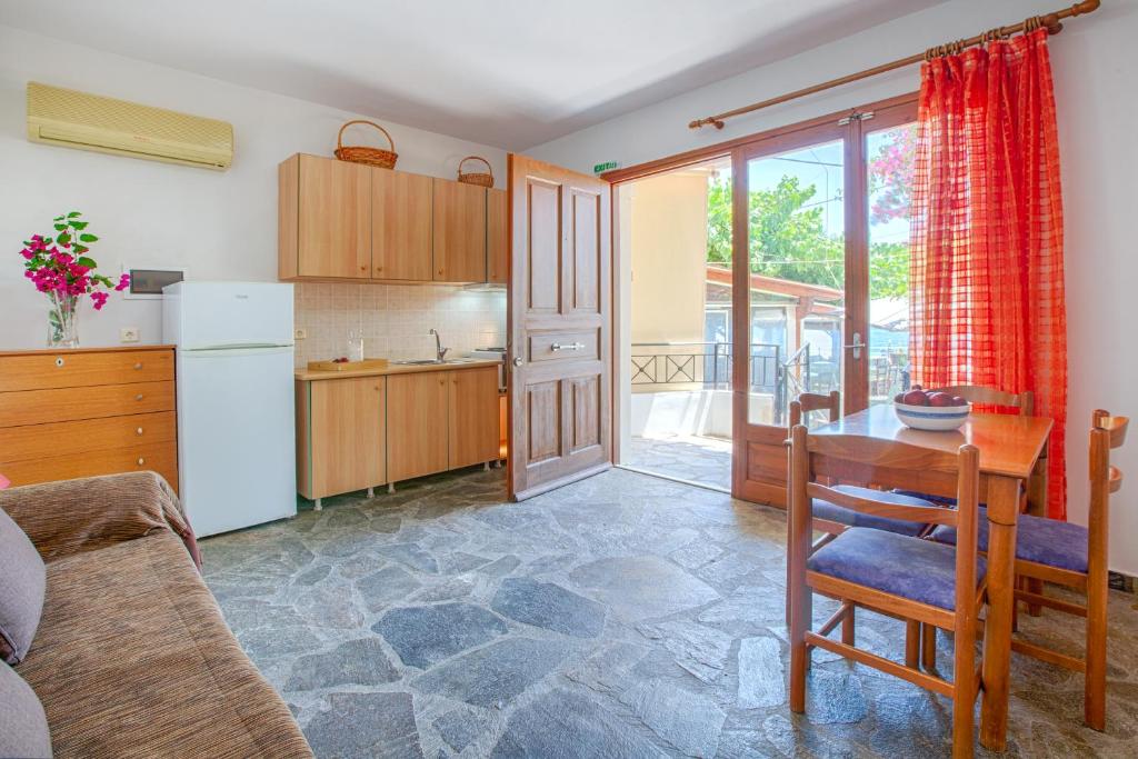 Kuchyň nebo kuchyňský kout v ubytování Giapis apartment
