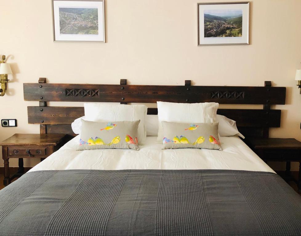 Postel nebo postele na pokoji v ubytování Hotel Barbacedo