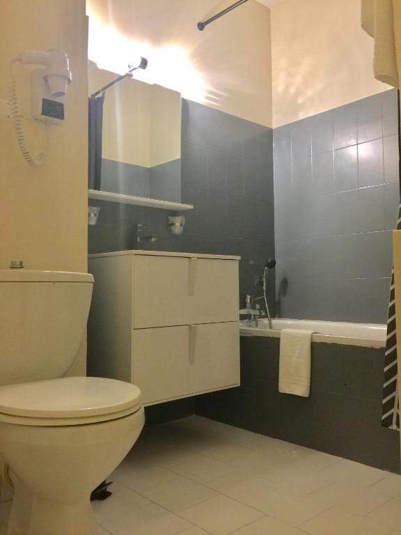 Koupelna v ubytování Hostellerie Saint Benoît