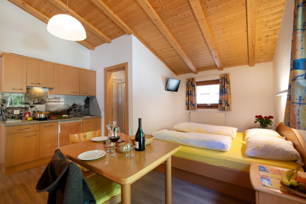 Kuchyň nebo kuchyňský kout v ubytování B & B Apartments Ortlerblick