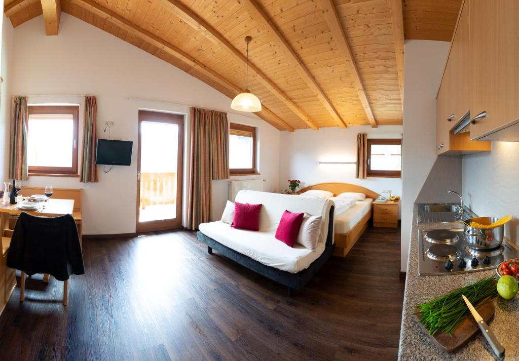 Postel nebo postele na pokoji v ubytování B & B Apartments Ortlerblick