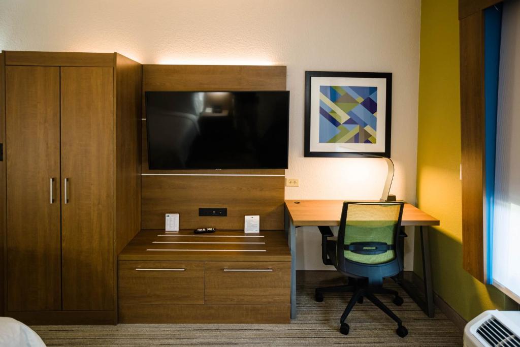 Holiday Inn Express & Suites Knoxville-Farragut by IHG photo